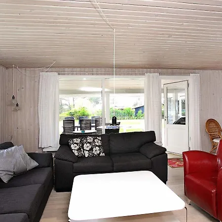 Casa vacanze Three-bedroom Holiday In Knebel 4 Skødshoved Strand